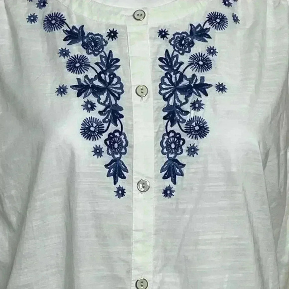 Eddie Bauer White Blue Embroidered Button Up Shirt Size XL - Picture 4 of 7